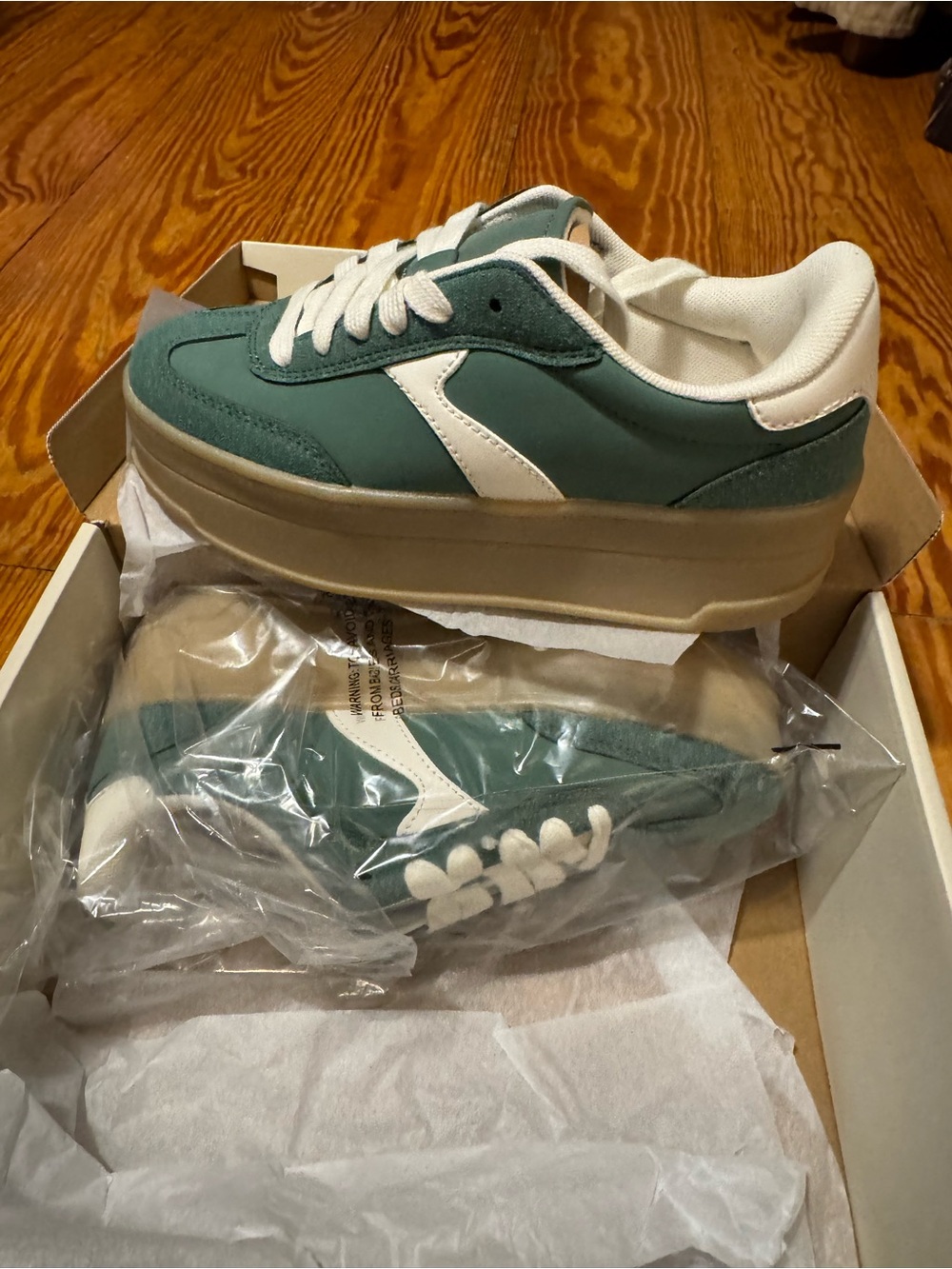 No Boundaries Sport Sneaker Women's Green Platform Shoes Lace-up Size 7. New!